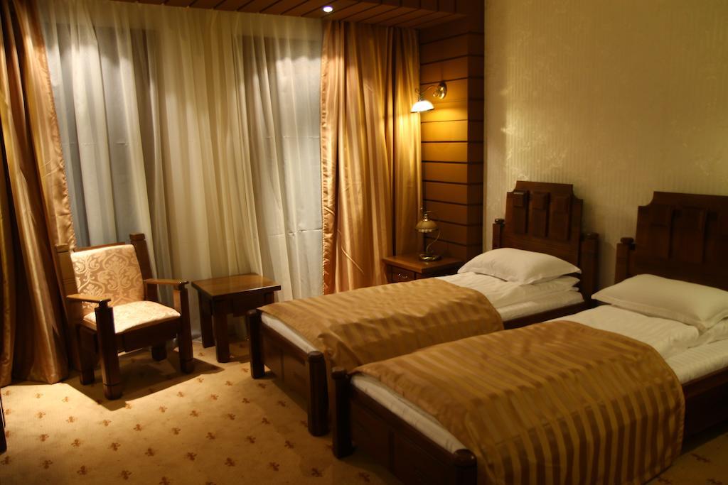 Anette Resort & Spa Covaci Buitenkant foto